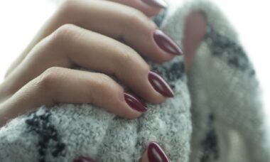 Photo "How to do gel nails at home: Essential steps and tips"