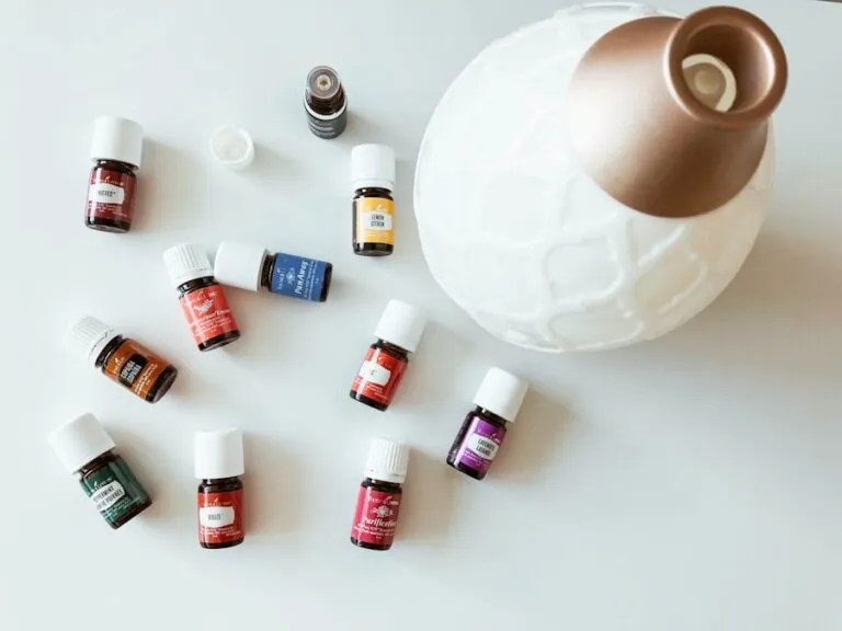 5 uleiuri esențiale minune pentru piele, păr și unghii Photo "5 miracle essential oils for skin, hair, and nails"