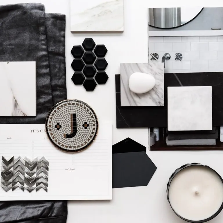 Photo "How to create a minimalist and elegant look in just a few minutes"