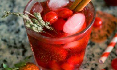 Photo "10 refreshing and unique cocktail recipes for summer evenings"