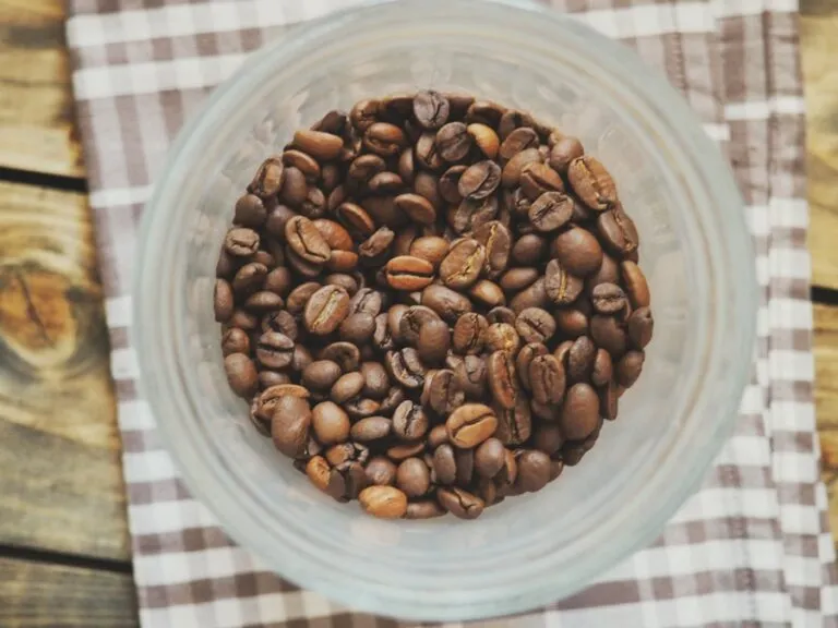 Ghid pentru prepararea cafelei perfecte acasă: De la boabe la ceașcă Photo "Guide to Making the Perfect Coffee at Home: From Beans to Cup"