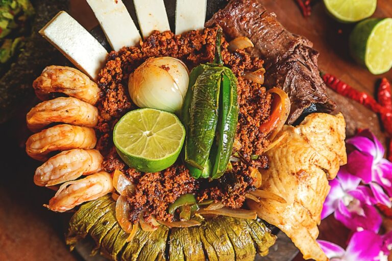 Secretele bucătăriei mexicane: Arome picante și preparate colorate Photo "Secrets of Mexican Cuisine: Spicy Flavors and Colorful Dishes"