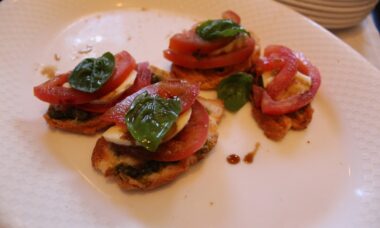 Photo "5 recipes for tartines and bruschettas for a quick and tasty appetizer"