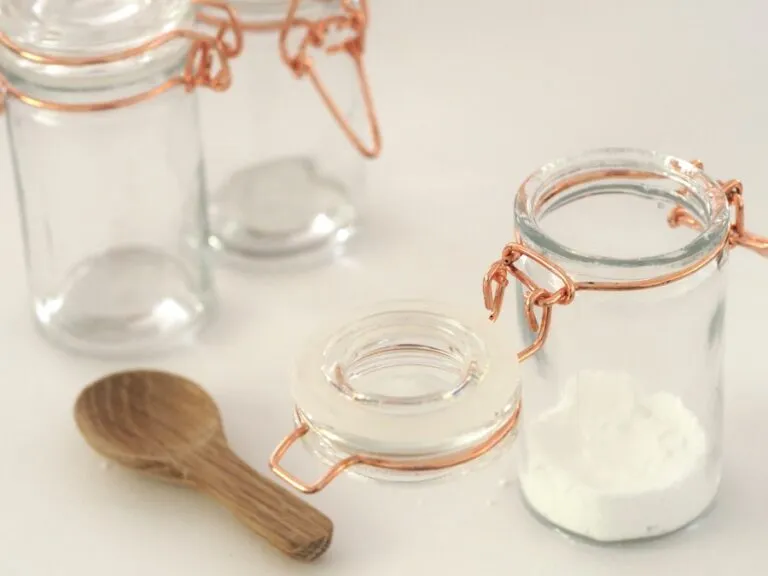 Beauty DIY: Rețete simple și eficiente pentru măști faciale făcute acasă Photo Beauty DIY: Simple and Effective Recipes for Homemade Face Masks