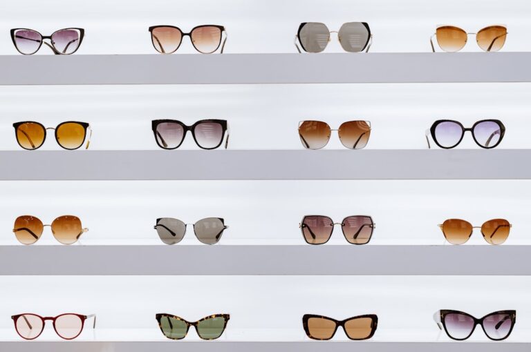 Alegerea ochelarilor de soare potriviti pentru forma feței Photo sunglasses shapes