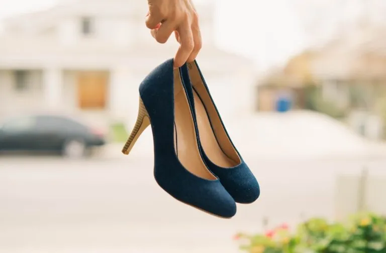 Cum să porți tocurile cu eleganță și fără durere Photo to wear heels
