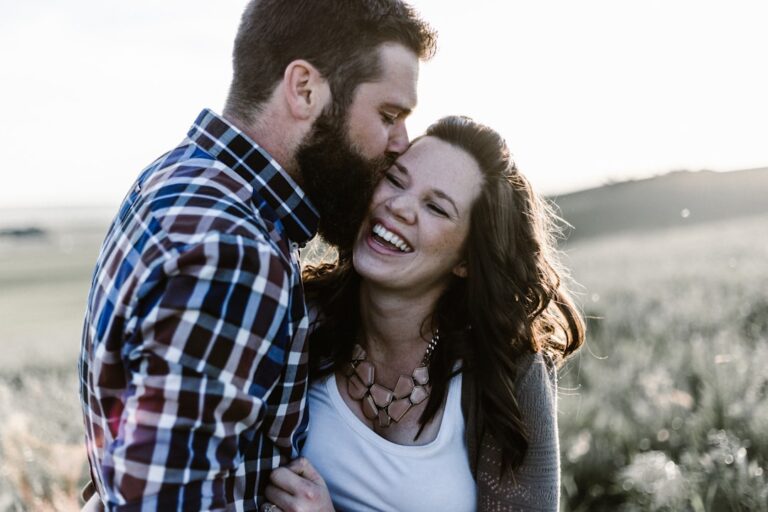 De ce merită să investești în relațiile care te fac să crești Photo invest in relationships
