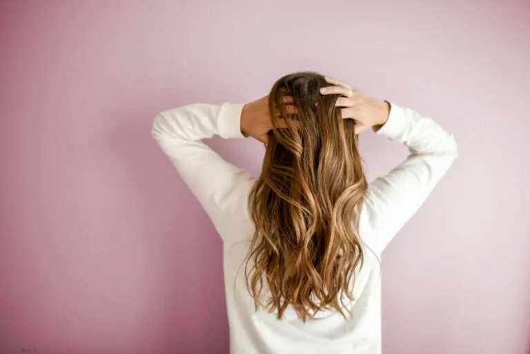Tot ce trebuie să știi despre părul sănătos Photo healthy hair care tips