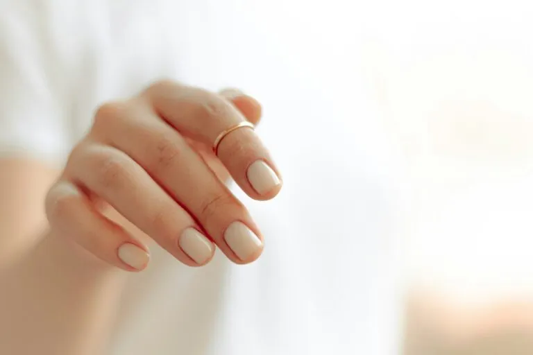 Tot ce trebuie să știi despre unghiile și manichiura Photo nail care manicure tips