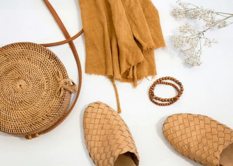 Tot ce trebuie să știi despre accesoriile potrivite Photo fashion accessories guide