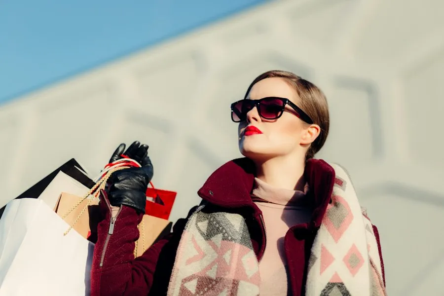 Photo common women's fashion mistakes