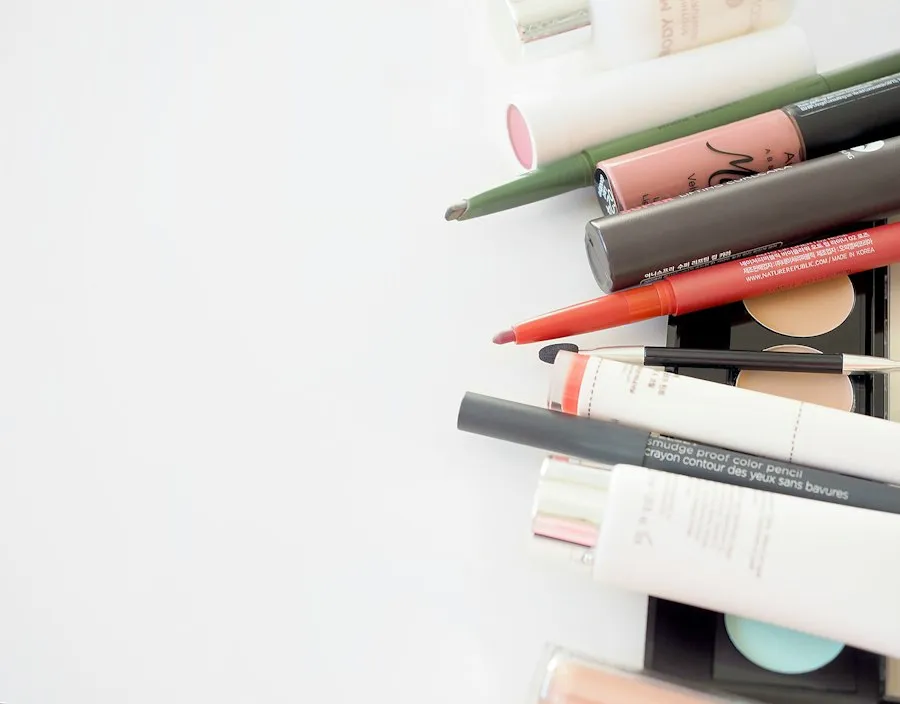 Photo common daytime makeup mistakes